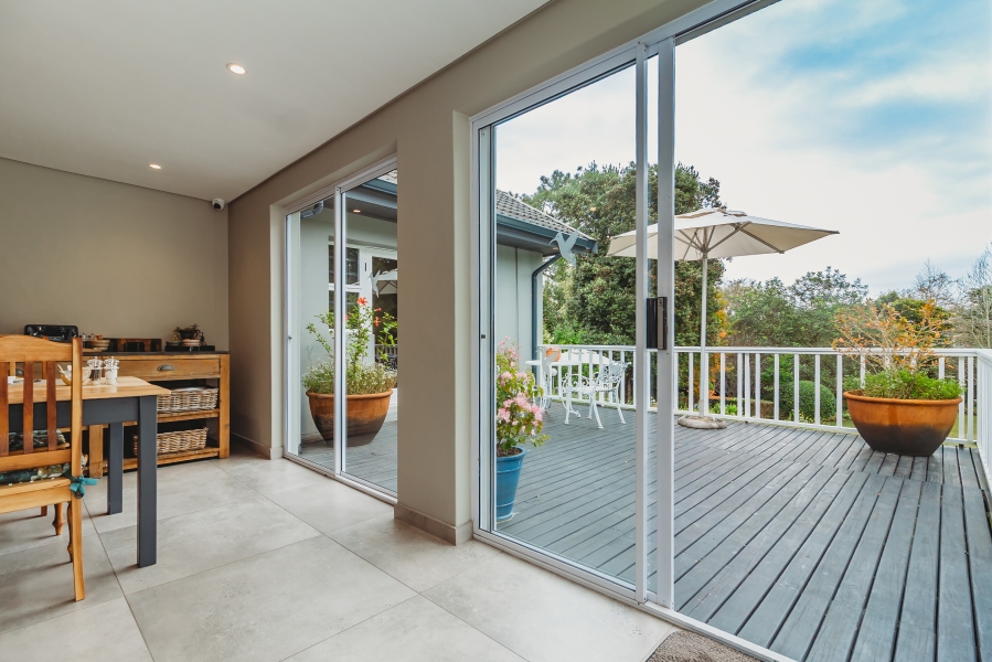 6 Bedroom Property for Sale in Heatherlands Western Cape